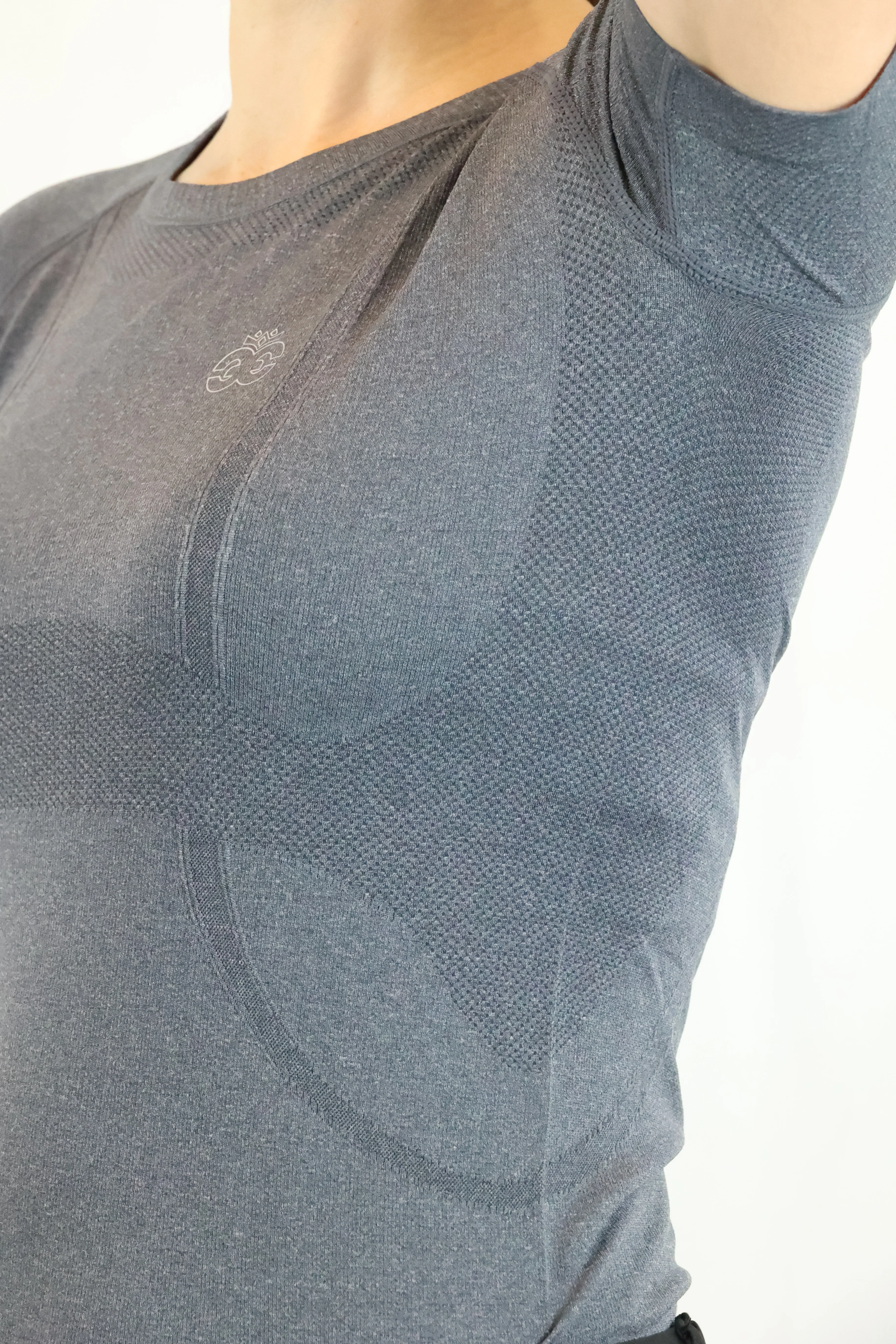 Dory Seamless Training Top - Charcoal - Image 9